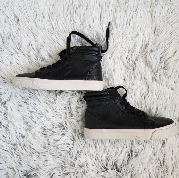 Old Navy Boys High-Tops Sneakers - Picture 2 of 7